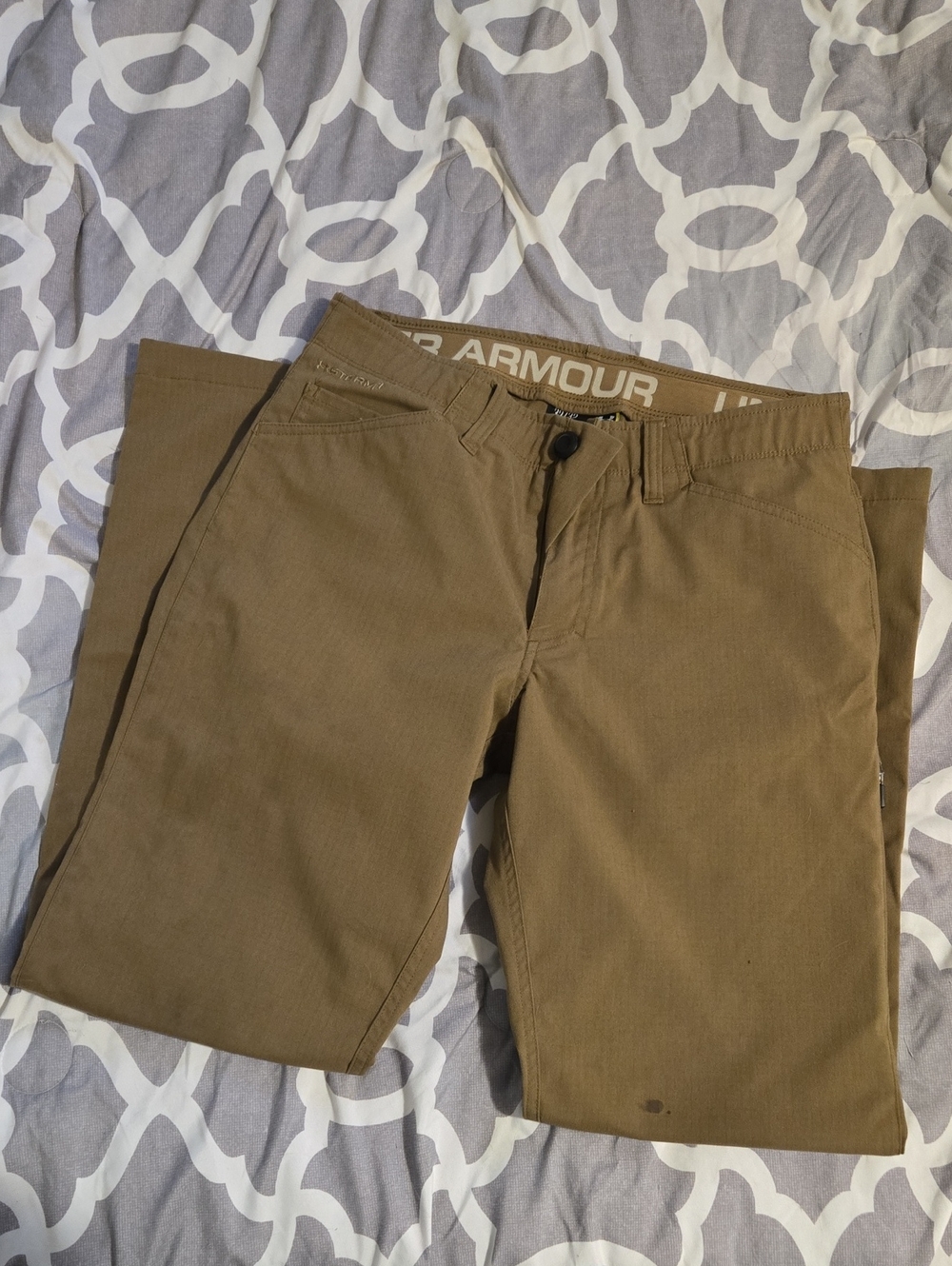 Under Armour Men’s Khaki/Tan Performance Chinos